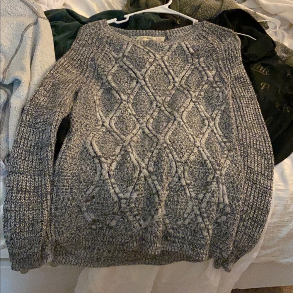 Grey Sweater very comfy but only worn once!!!!